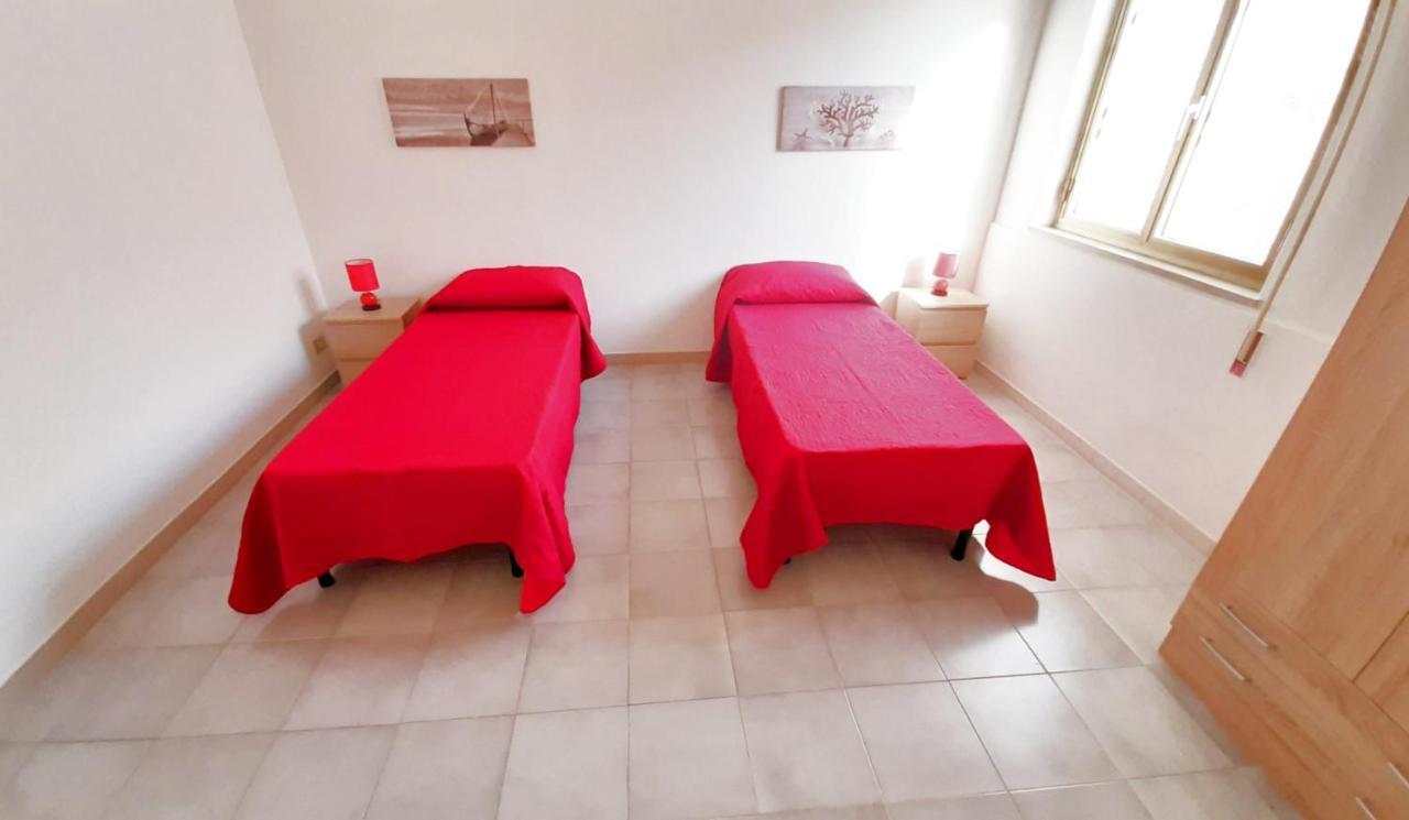Red House Villa Càbras Dış mekan fotoğraf